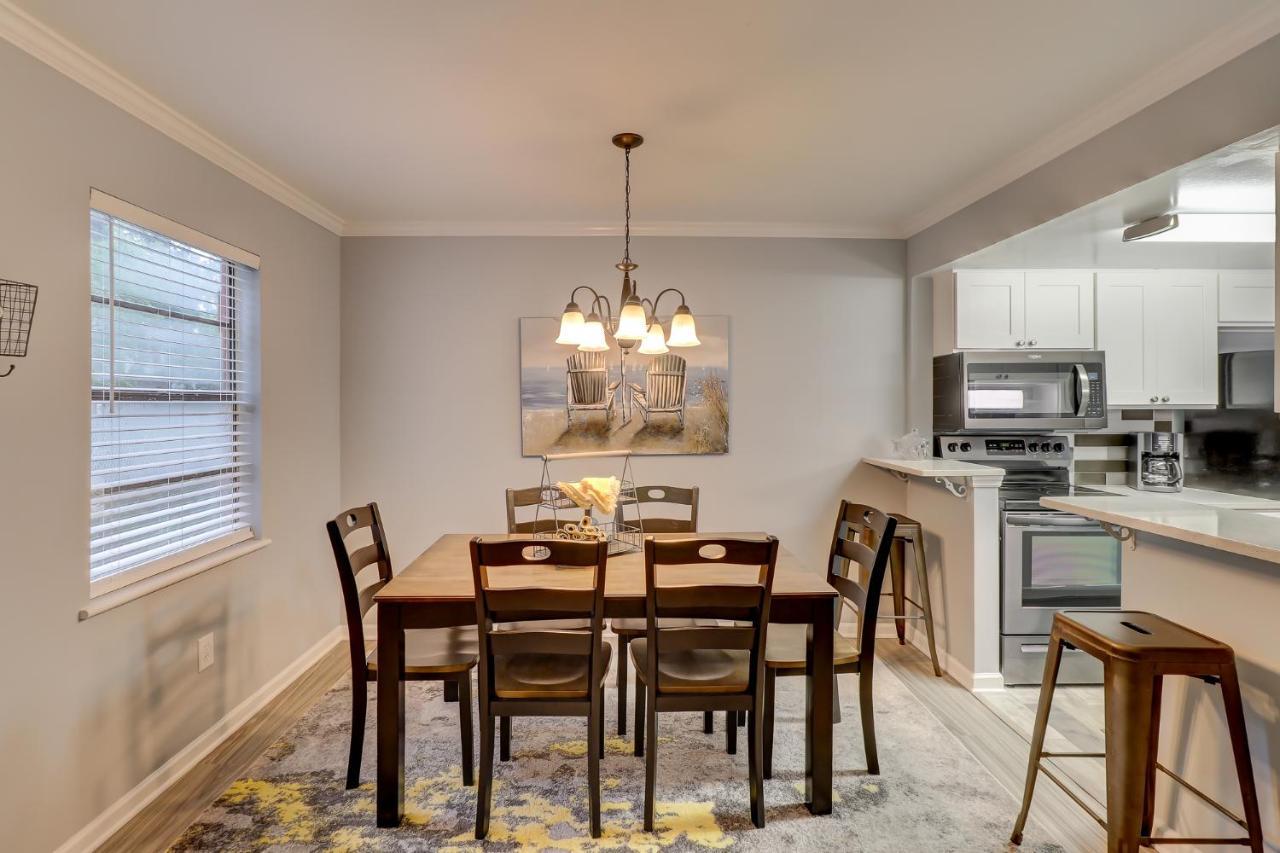 #111 Elaborate Condo Ideal Location 2Brm/2 Parking Hilton Head Island Bagian luar foto