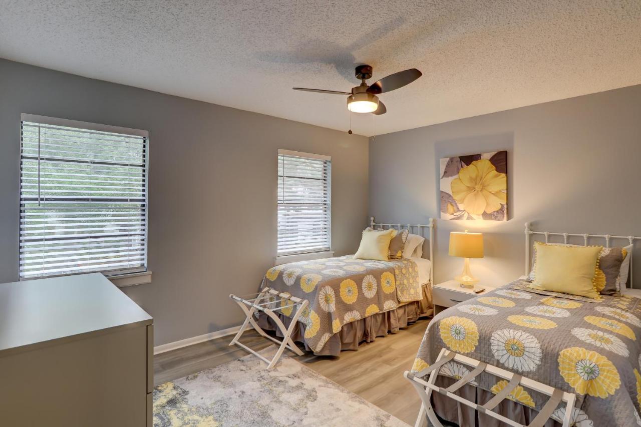 #111 Elaborate Condo Ideal Location 2Brm/2 Parking Hilton Head Island Bagian luar foto